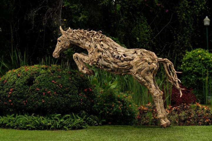 The History of Driftwood Sculptures